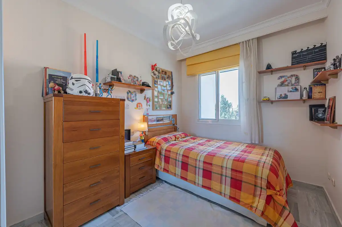 Dormitori de Àtic en venda en Marbella amb Aire condicionat, Terrassa i Moblat