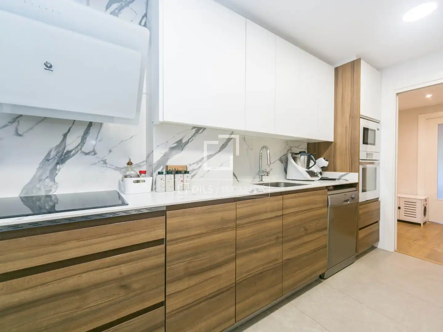 Kitchen of Flat for sale in Sant Cugat del Vallès  with Air Conditioner, Heating and Terrace