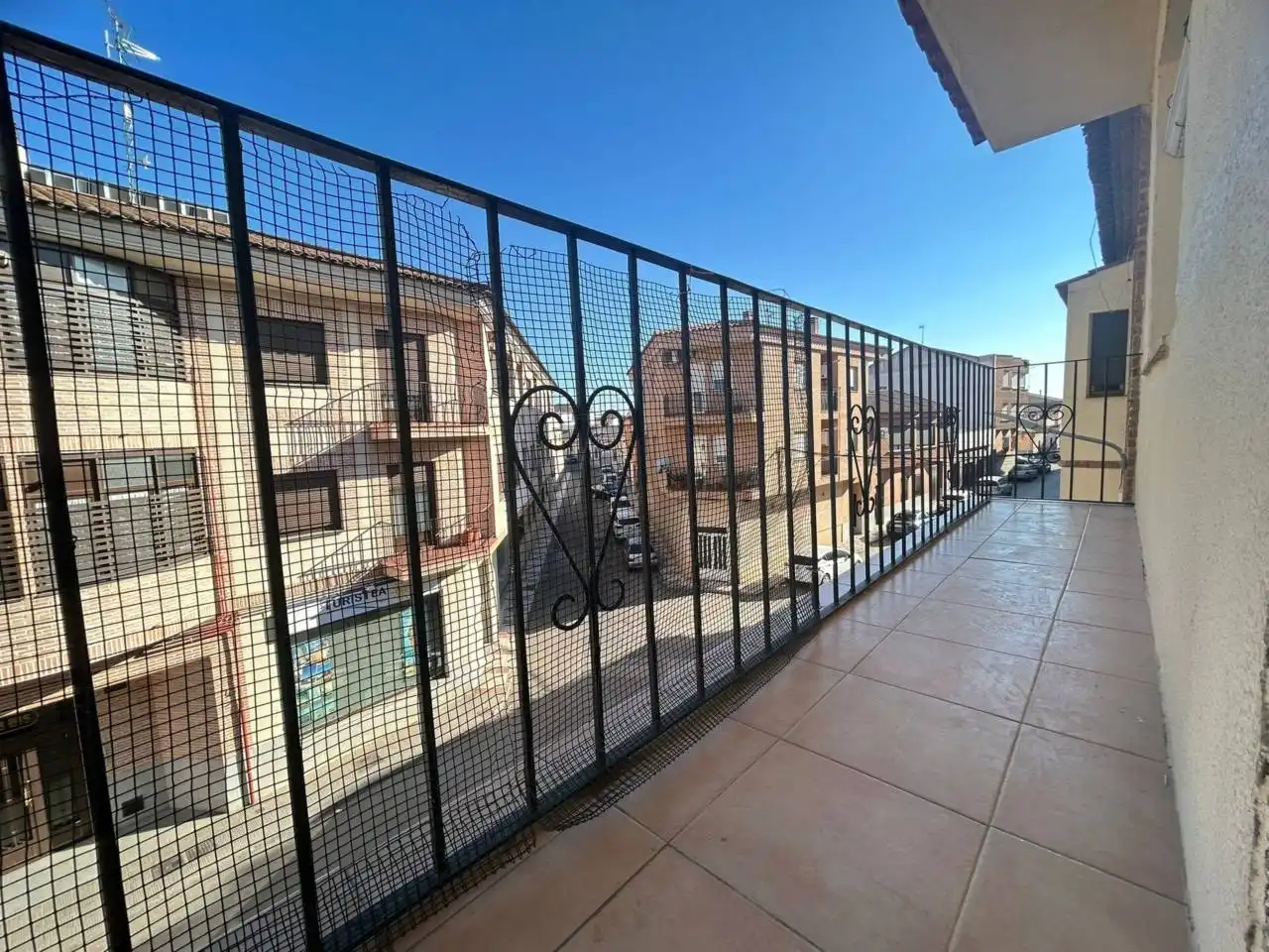 Vista exterior de Piso en venta en Mora con Calefacción y Terraza