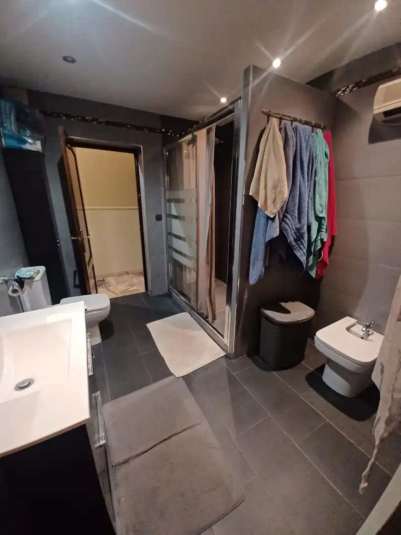 Bathroom of Detached homes for sale in Alcalá de Guadaira  with Air Conditioner, Storage room and Balcony