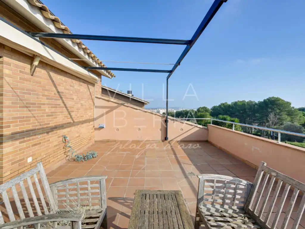 Casa amb piscina en venda a Avenida Rossello 4-B, imagen 12
