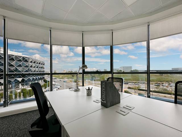 Oficina en Alquiler en Calle de Isabel Colbrand, 6 en Las Tablas