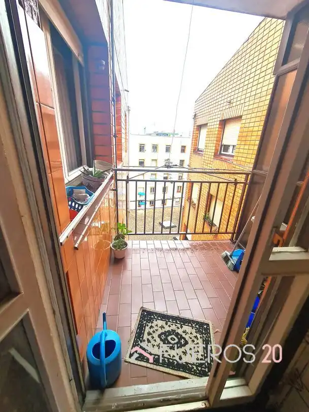 Terraza de Piso en venta en Barakaldo  con Calefacción, Terraza y Trastero