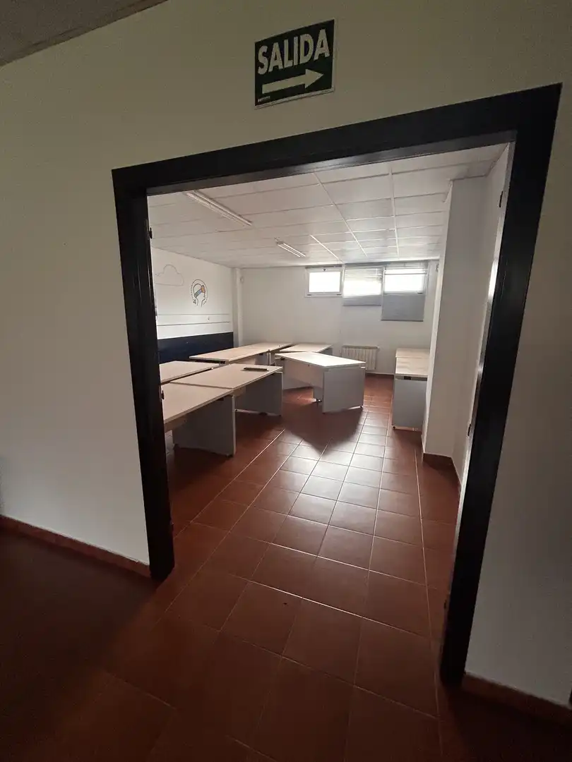 Oficina amb ascensor de lloguer a Calle Purita de la Riva, imagen 11