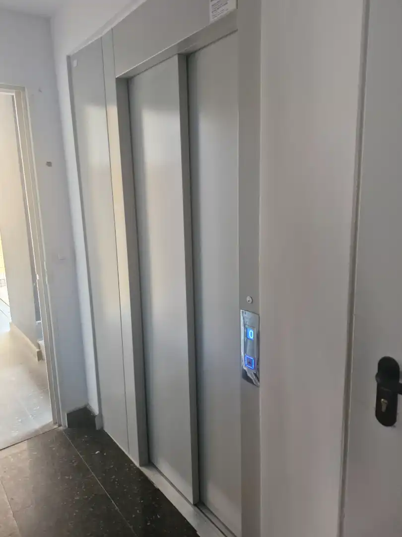 Flat for rent in Madrid  with Air Conditioner, Heating and Storage room