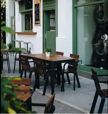 Local comercial en traspàs a San Pedro de Alcántara, imagen 2