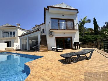Chalet con balcón en venta en Moraira