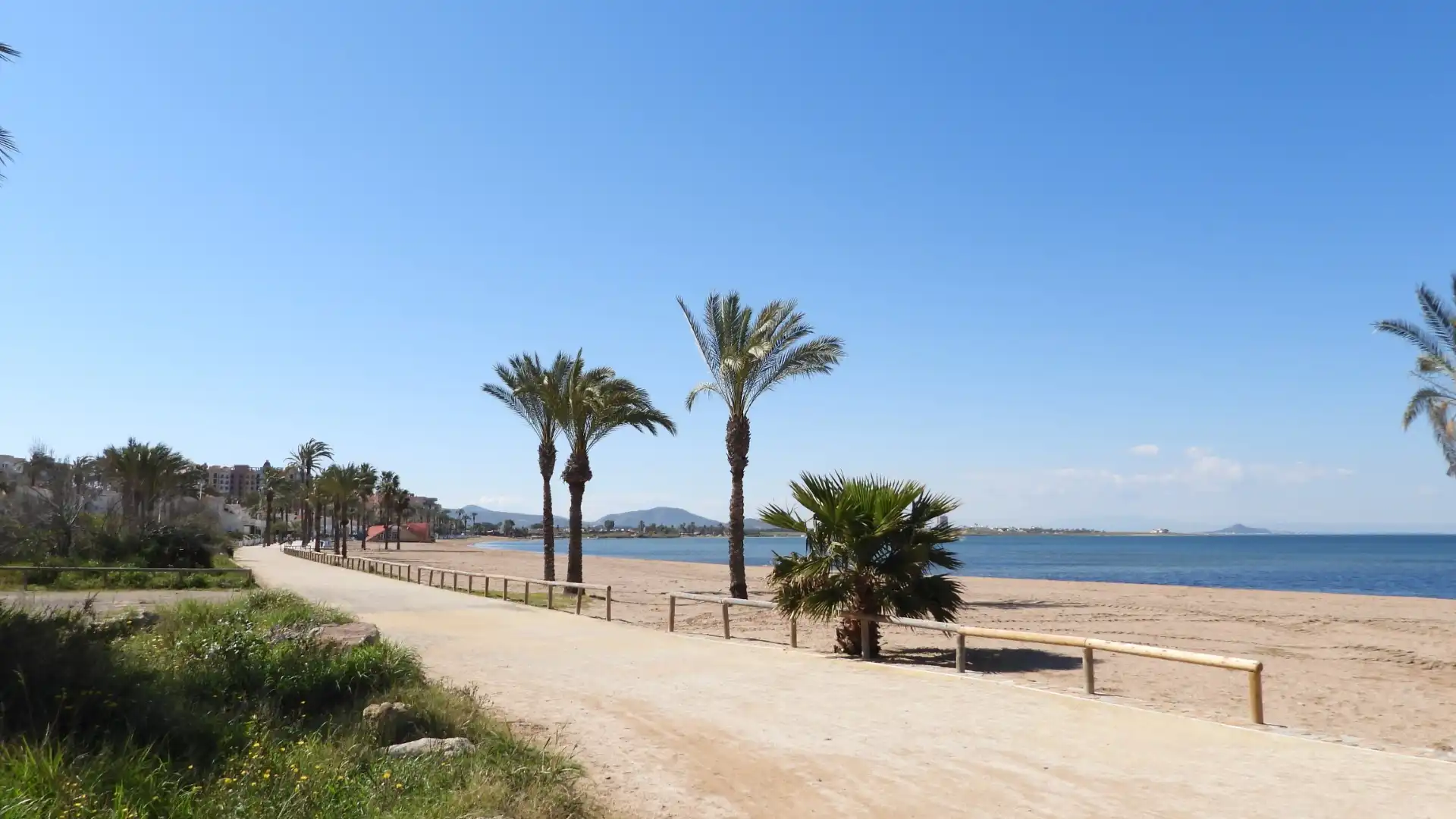 Vista exterior de Casa o xalet en venda en Cartagena amb Aire condicionat, Calefacció i Jardí privat