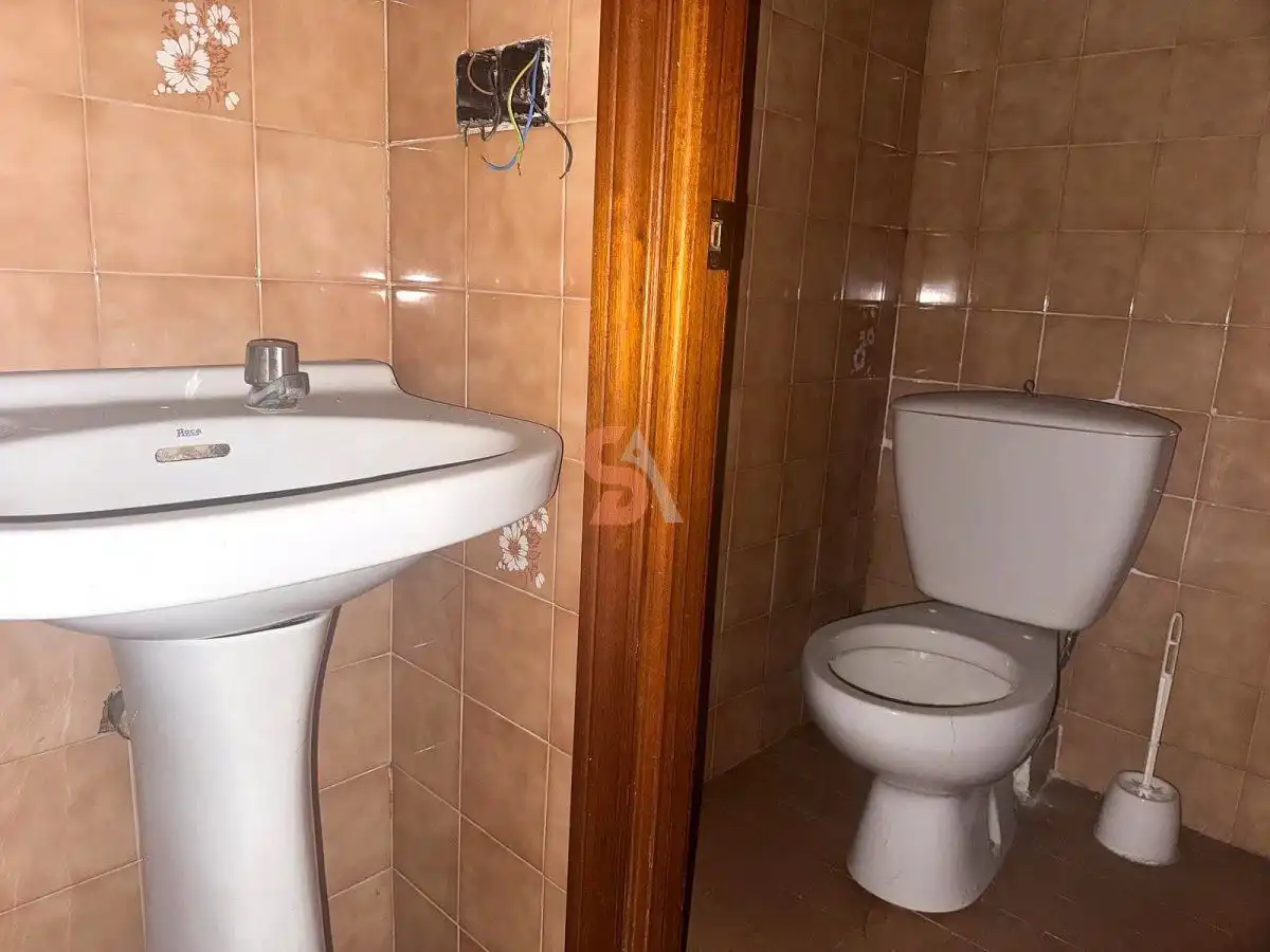 Bathroom of Commercial properties for rent in Valladolid