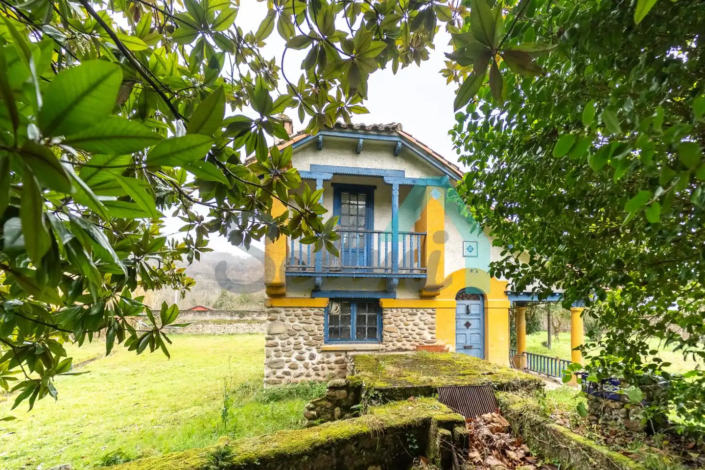Vista exterior de Casa o xalet en venda en Piloña amb Jardí privat, Parquet i Terrassa