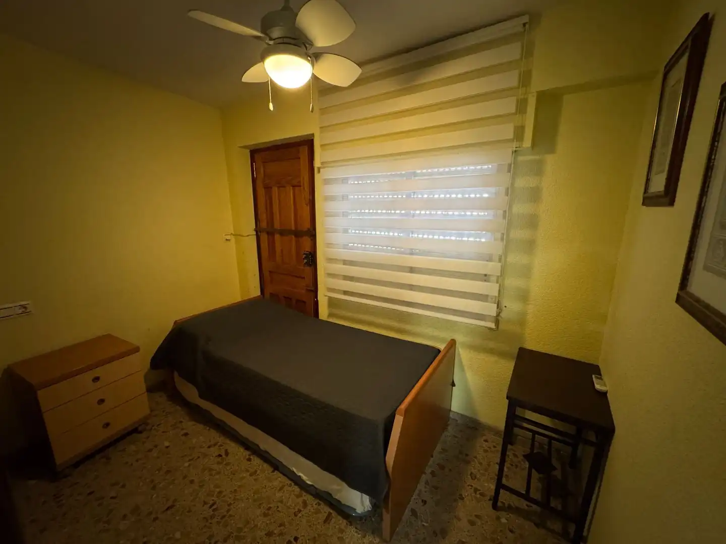 Habitación de Piso de alquiler en Benidorm con Aire acondicionado, Terraza y Amueblado