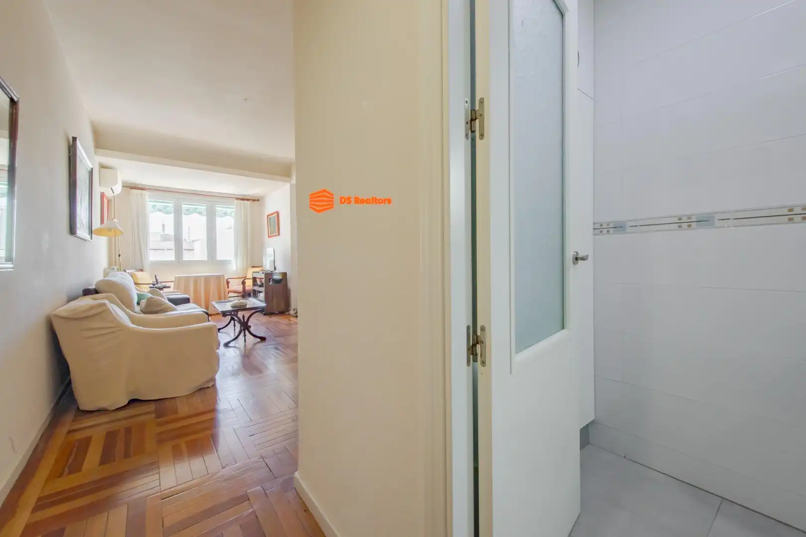 Flat for sale in Madrid  with Air Conditioner, Heating and Parquet flooring