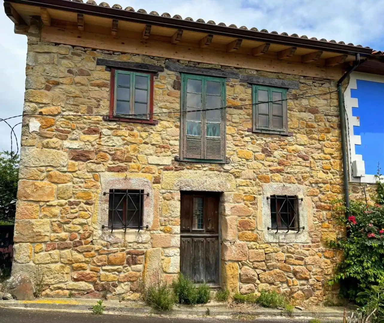 Vista exterior de Casa o xalet en venda en Villaviciosa amb Piscina