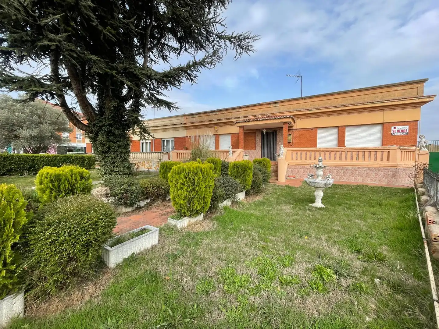 Jardí de Casa adosada en venda en Villamuriel de Cerrato amb Calefacció, Jardí privat i Terrassa