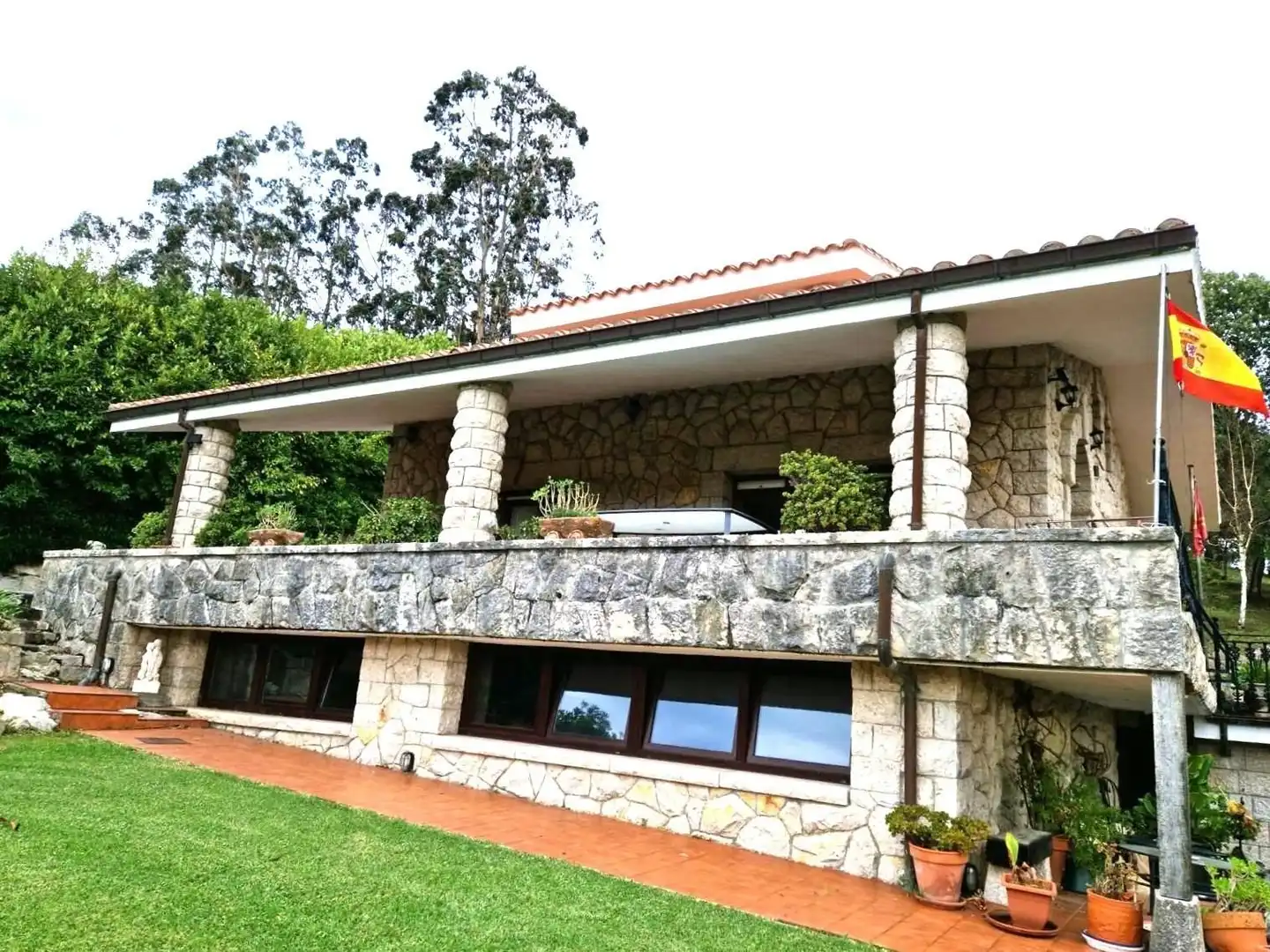 Vista exterior de Casa o chalet en venta en Reocín con Trastero y Amueblado