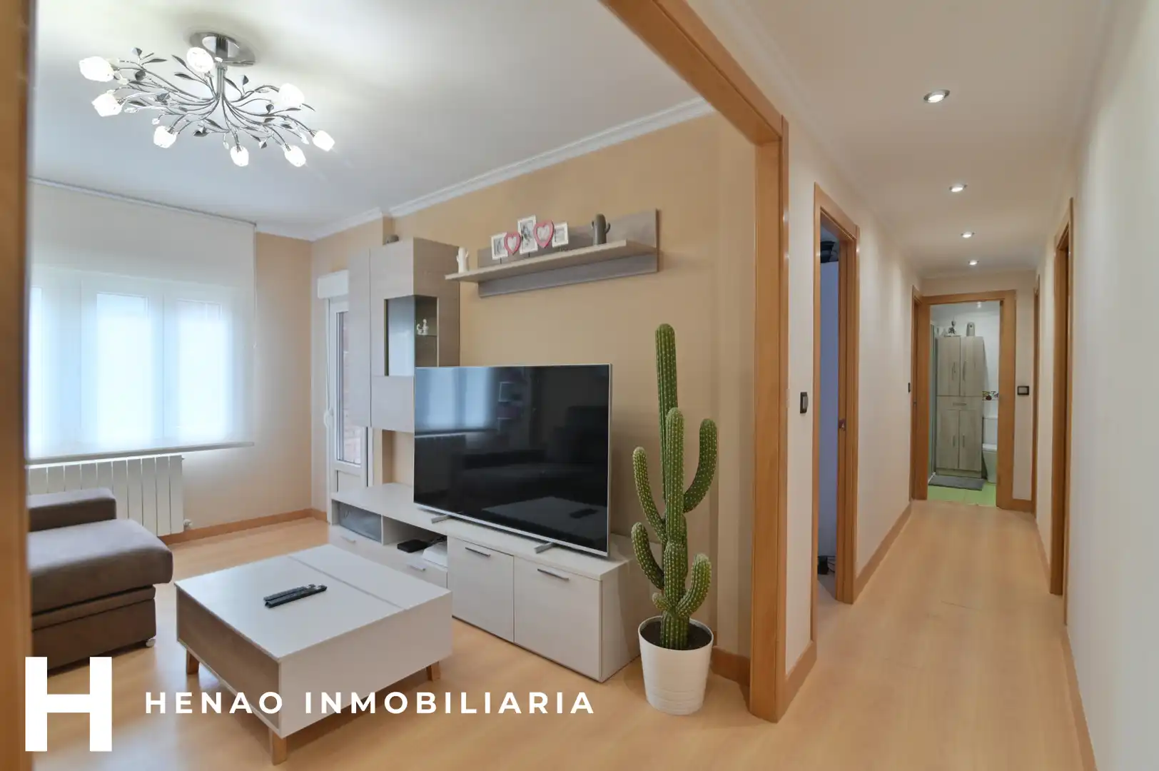Sala d'estar de Pis en venda en Alonsotegi amb Calefacció, Terrassa i Moblat