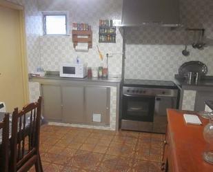 Cuina de Casa o xalet en venda en Santiago de Compostela  amb Terrassa