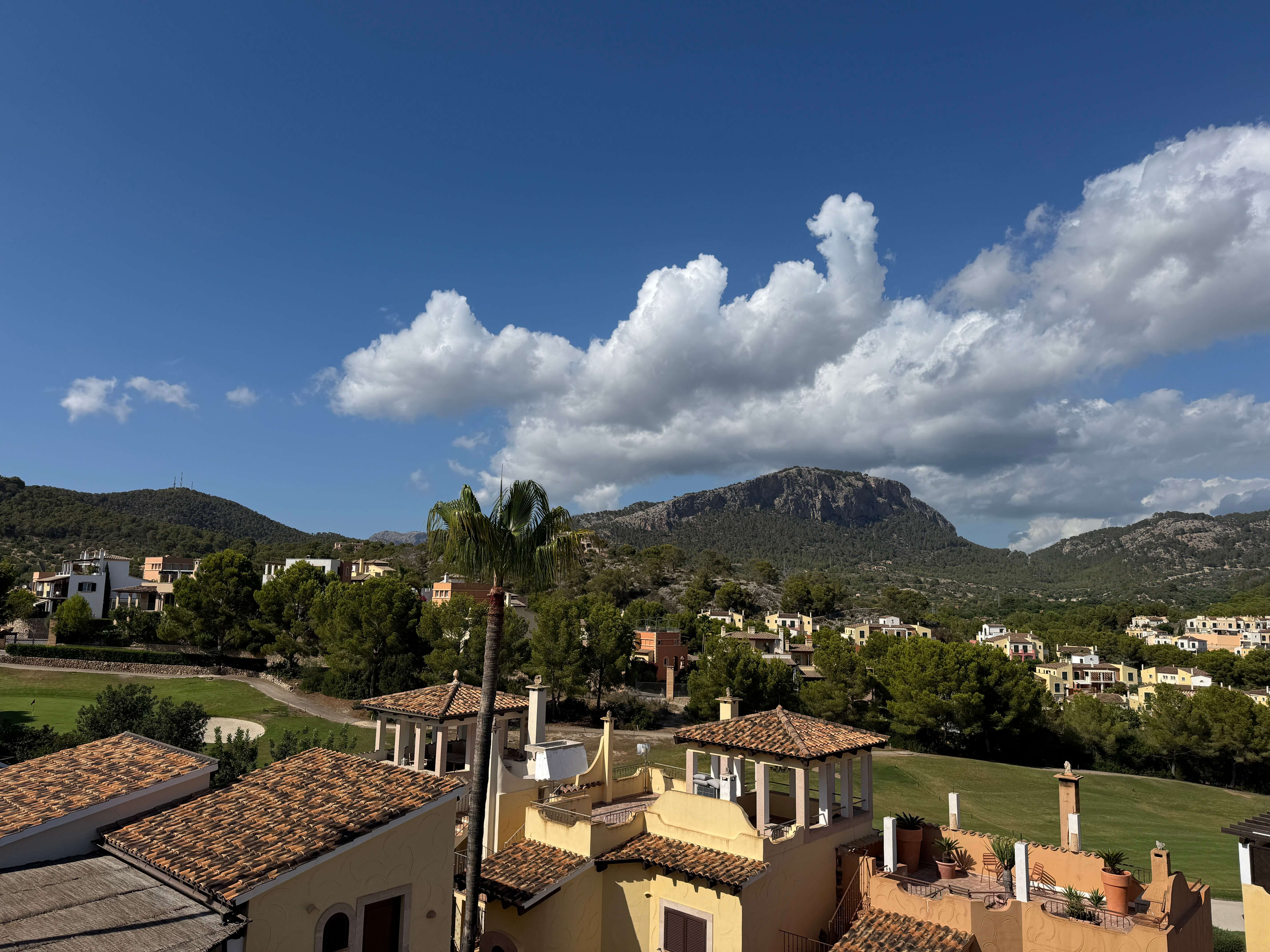 Vista exterior de Casa adosada en venda en Andratx amb Aire condicionat, Piscina i Moblat
