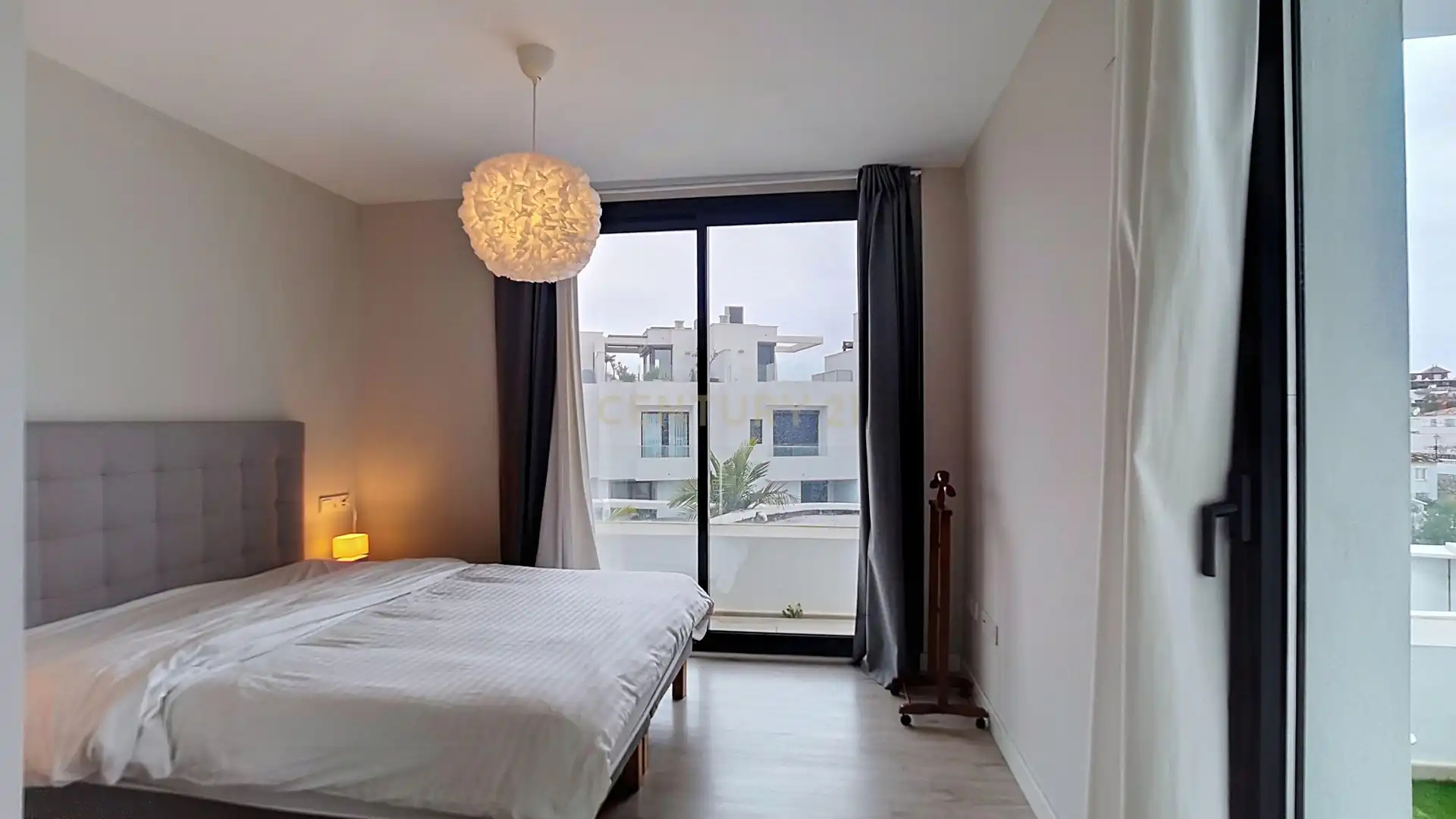 Habitación de Casa adosada de alquiler en Fuengirola con Aire acondicionado, Trastero y Horno