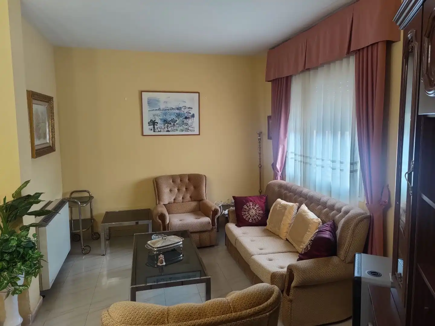 Sala de estar de Casa o chalet en venta en La Guardia con Calefacción, Terraza y Trastero