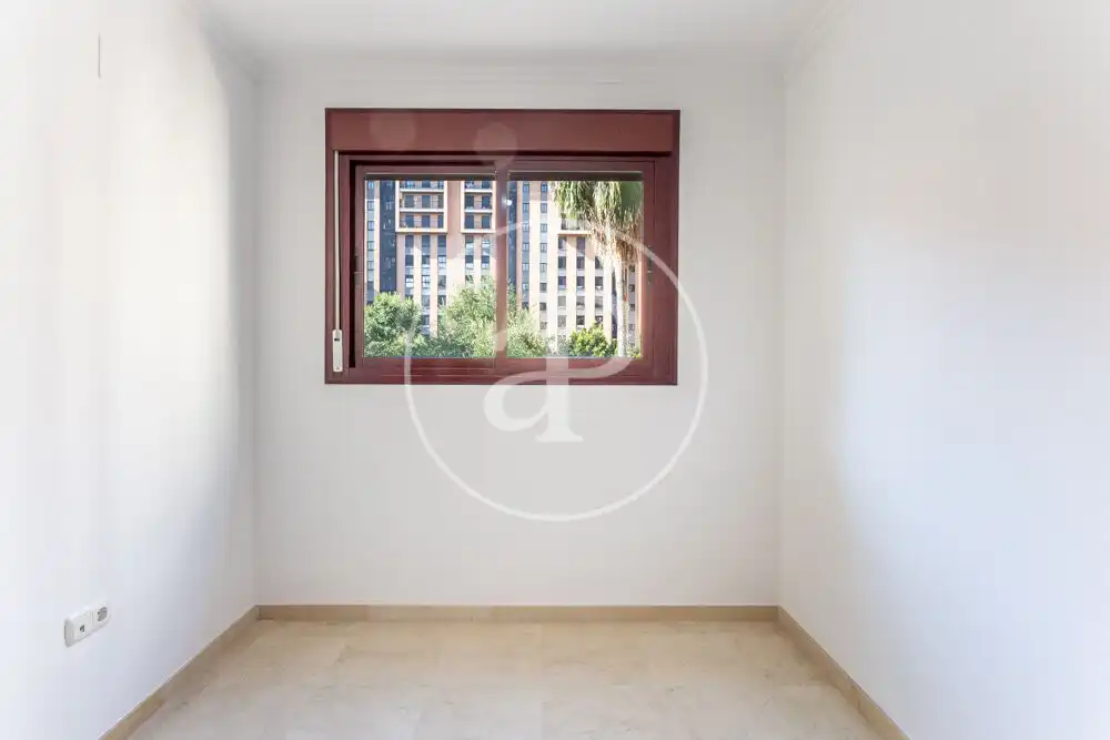 Dormitori de Pis de lloguer en Valencia amb Aire condicionat, Calefacció i Jardí privat