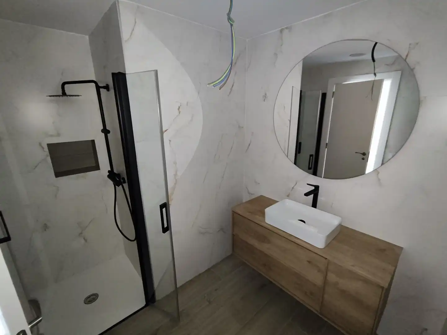 Bany de Casa o xalet en venda en Albelda de Iregua amb Calefacció, Jardí privat i Terrassa