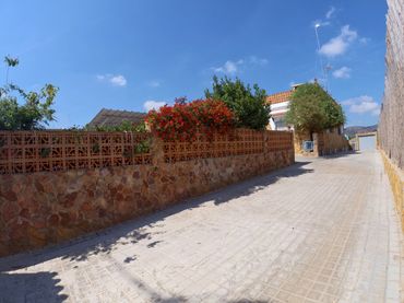 Chalet con piscina en venta en Camino de Comediana 8