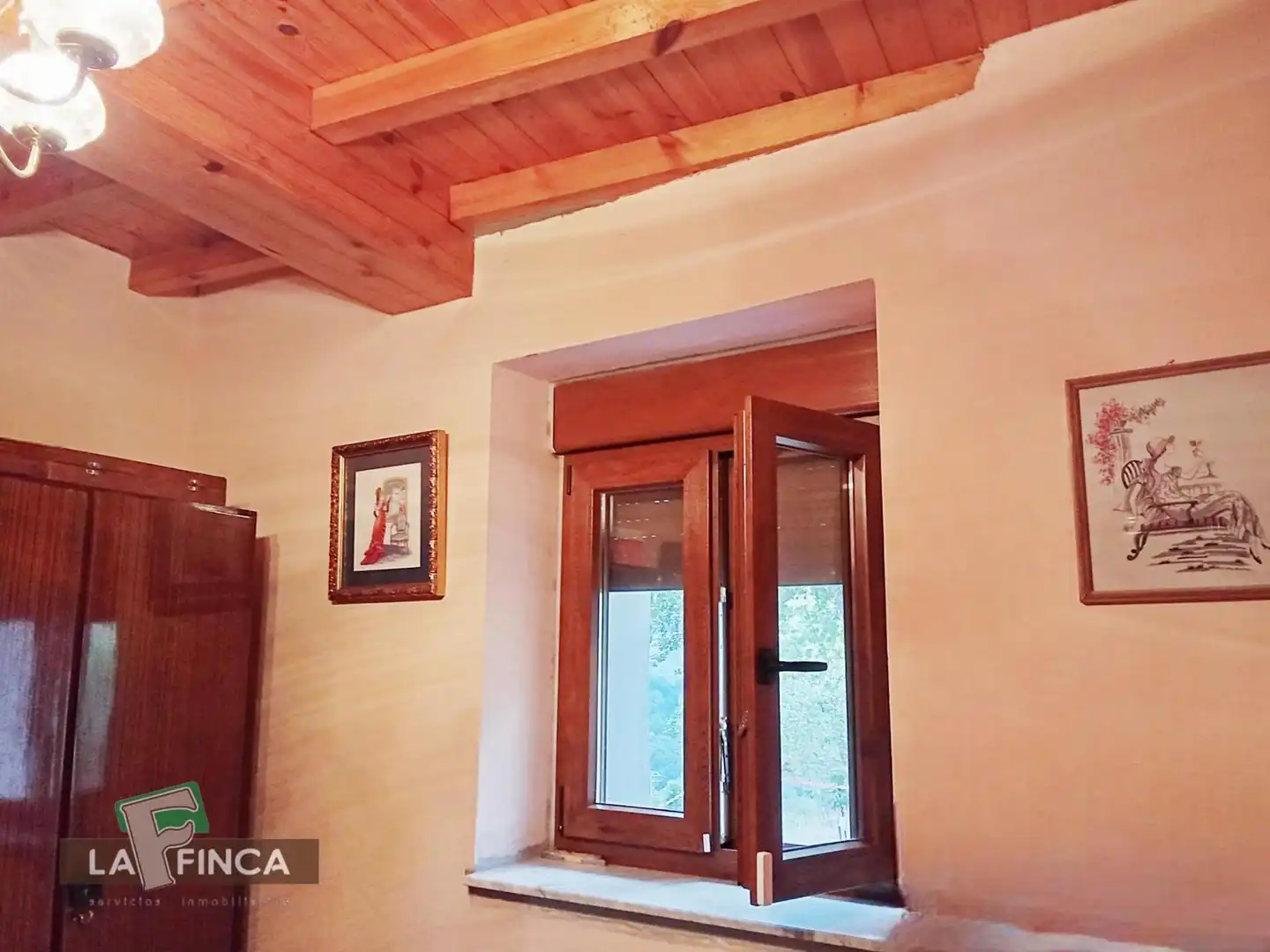 Casa adosada en venta en CASARES, Quirós