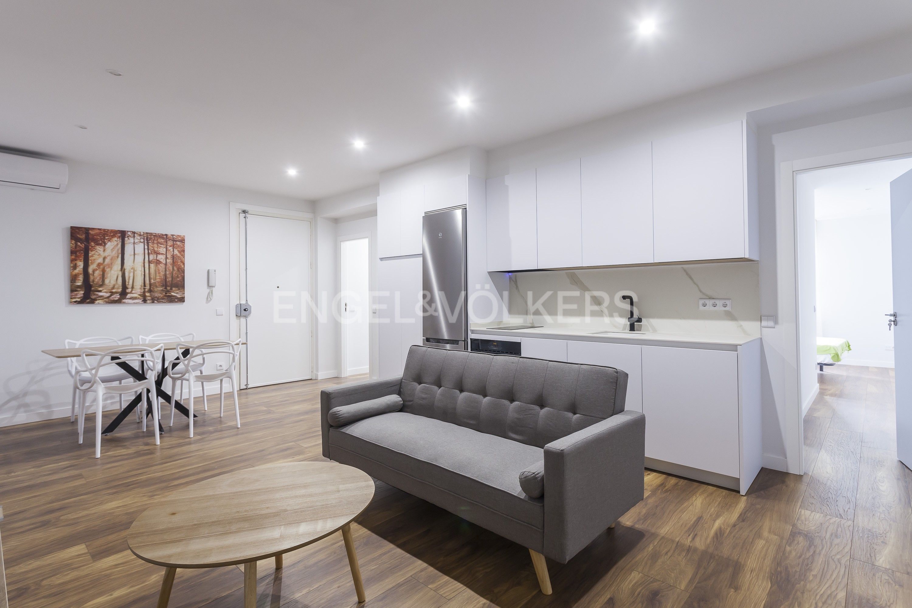 Sala d'estar de Apartament de lloguer en  Madrid Capital amb Aire condicionat, Calefacció i Parquet