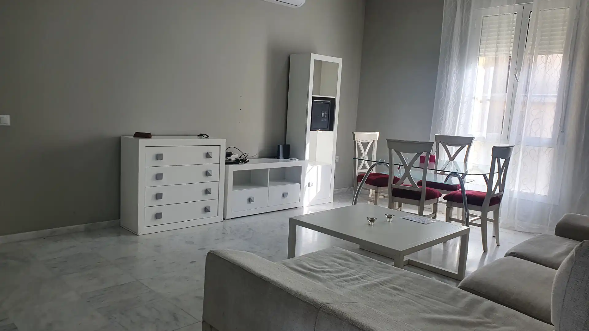 Sala de estar de Piso de alquiler en Dos Hermanas con Aire acondicionado, Amueblado y Horno