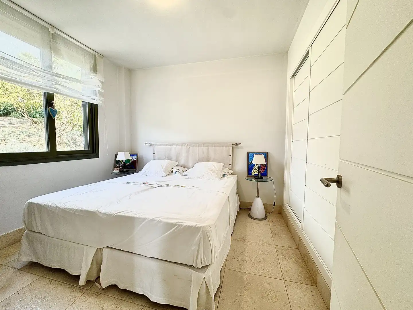 Bedroom of Flat for sale in Benahavís  with Air Conditioner, Terrace and Furnished