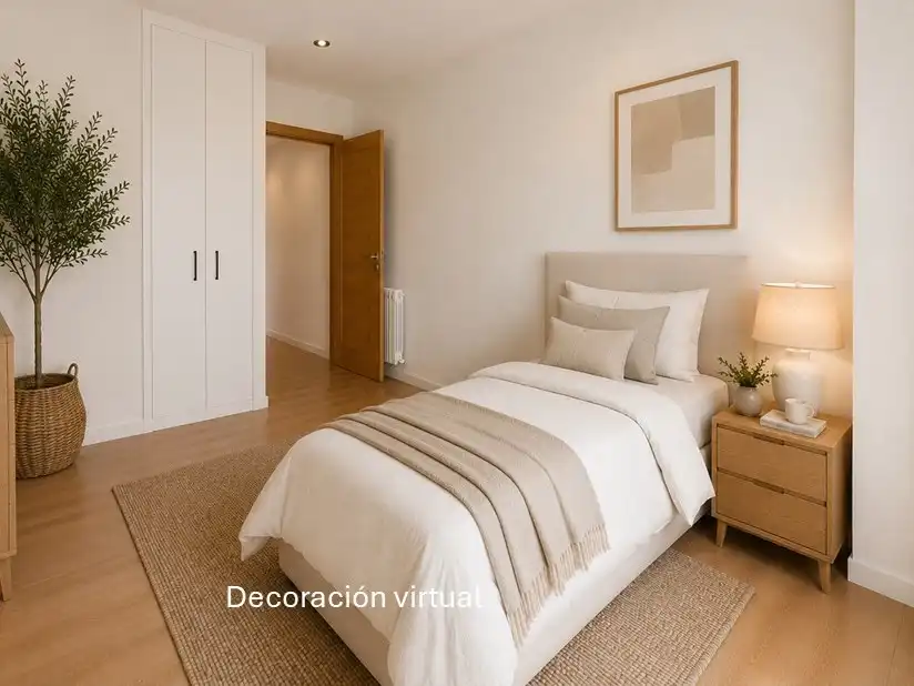 Habitación de Casa adosada en venta en Olot con Balcón