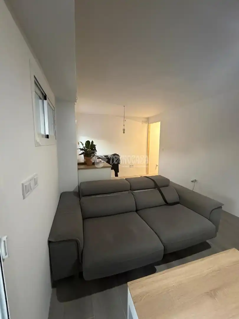 Flat for sale in Calle la Luisiana, imagen 3