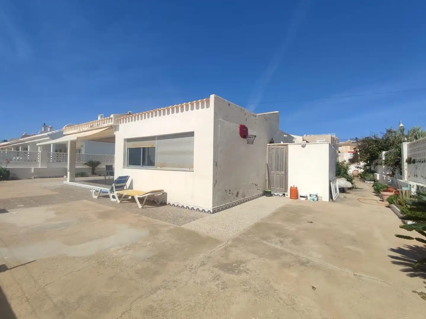 Vista exterior de Casa o chalet en venta en Guardamar del Segura con Jardín privado, Terraza y Trastero