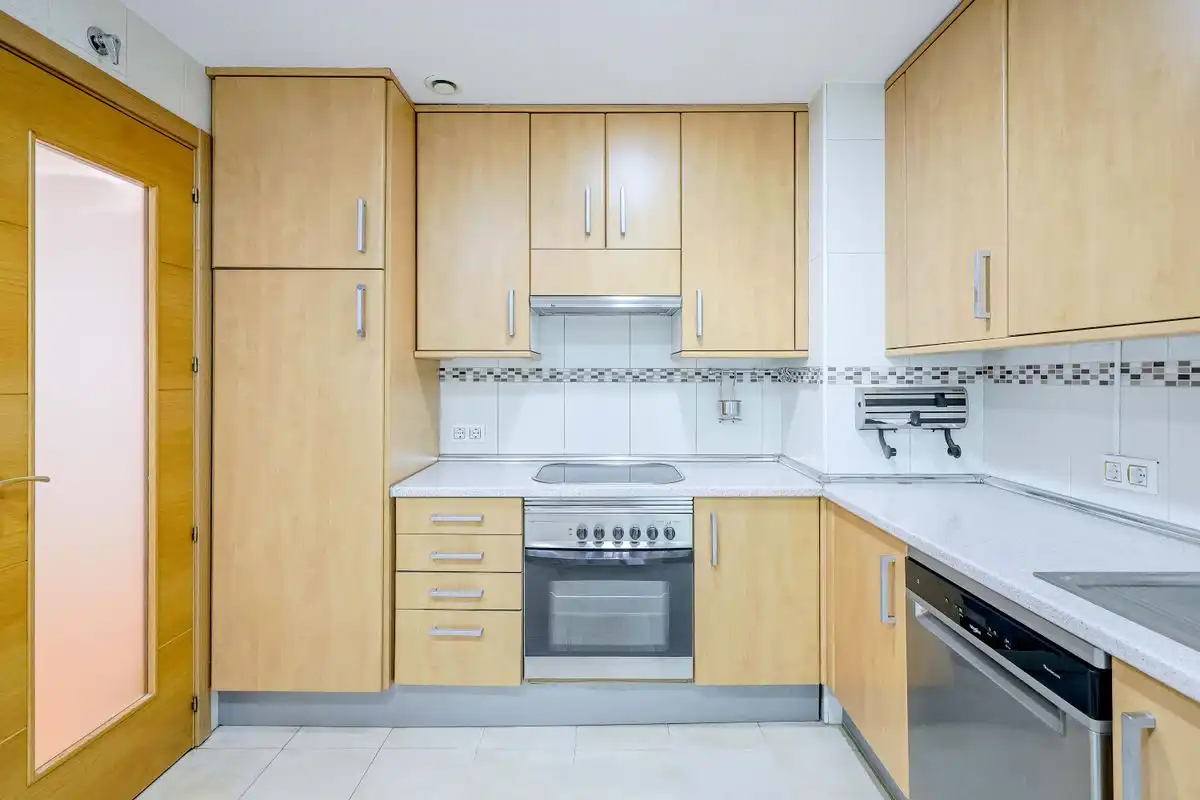 Flat with pool for sale in C. de Américo Castro, imagen 15