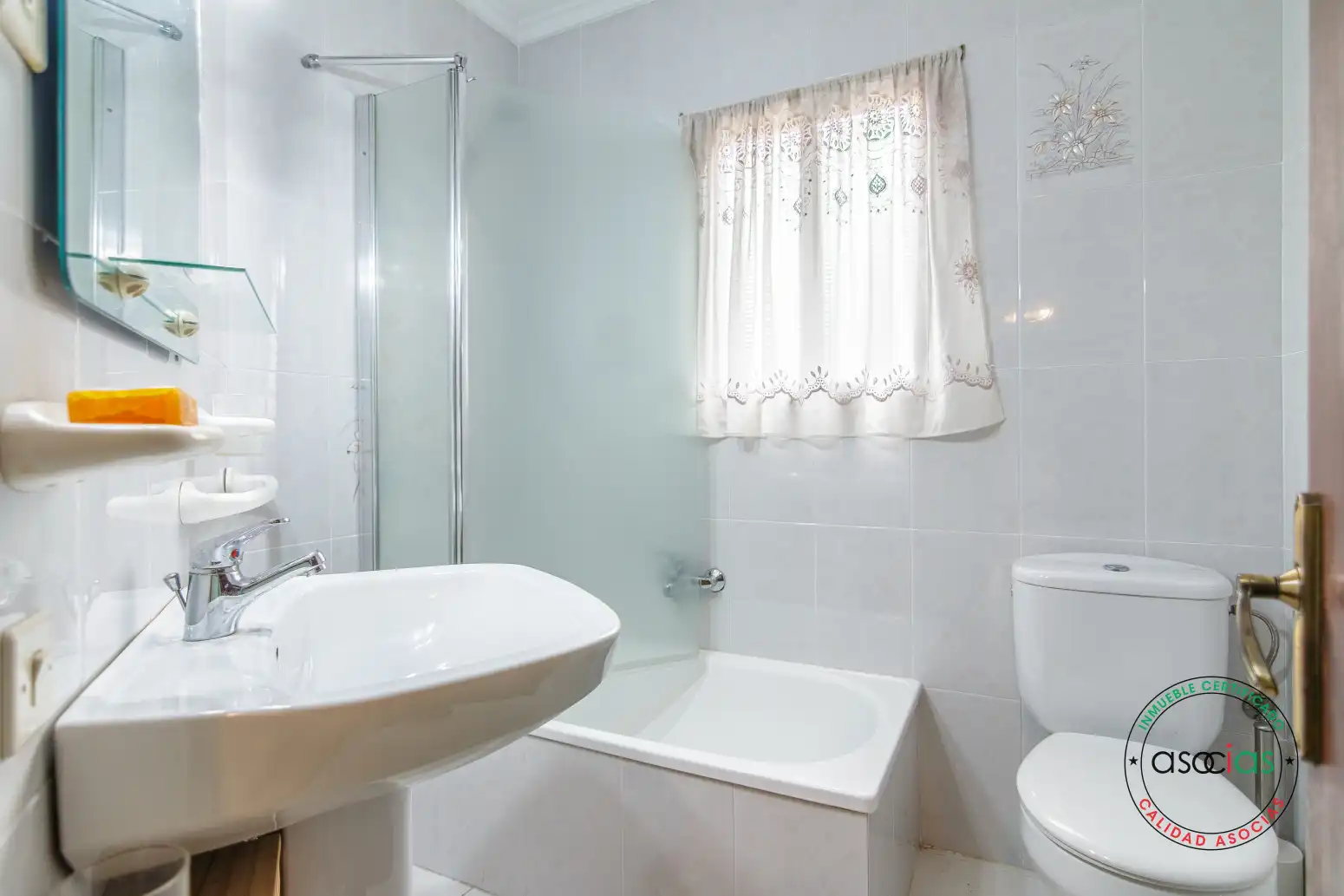 Baño de Casa adosada en venta en Proaza con Calefacción y Trastero