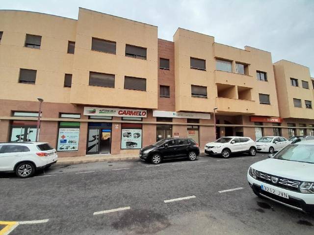 Local comercial en Venta en Calle Calle de Bernardina Nazaret en La Charca - Majada Marcial