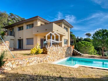 Villa avec balcon à vendre à Puntabrava - Port Salvi