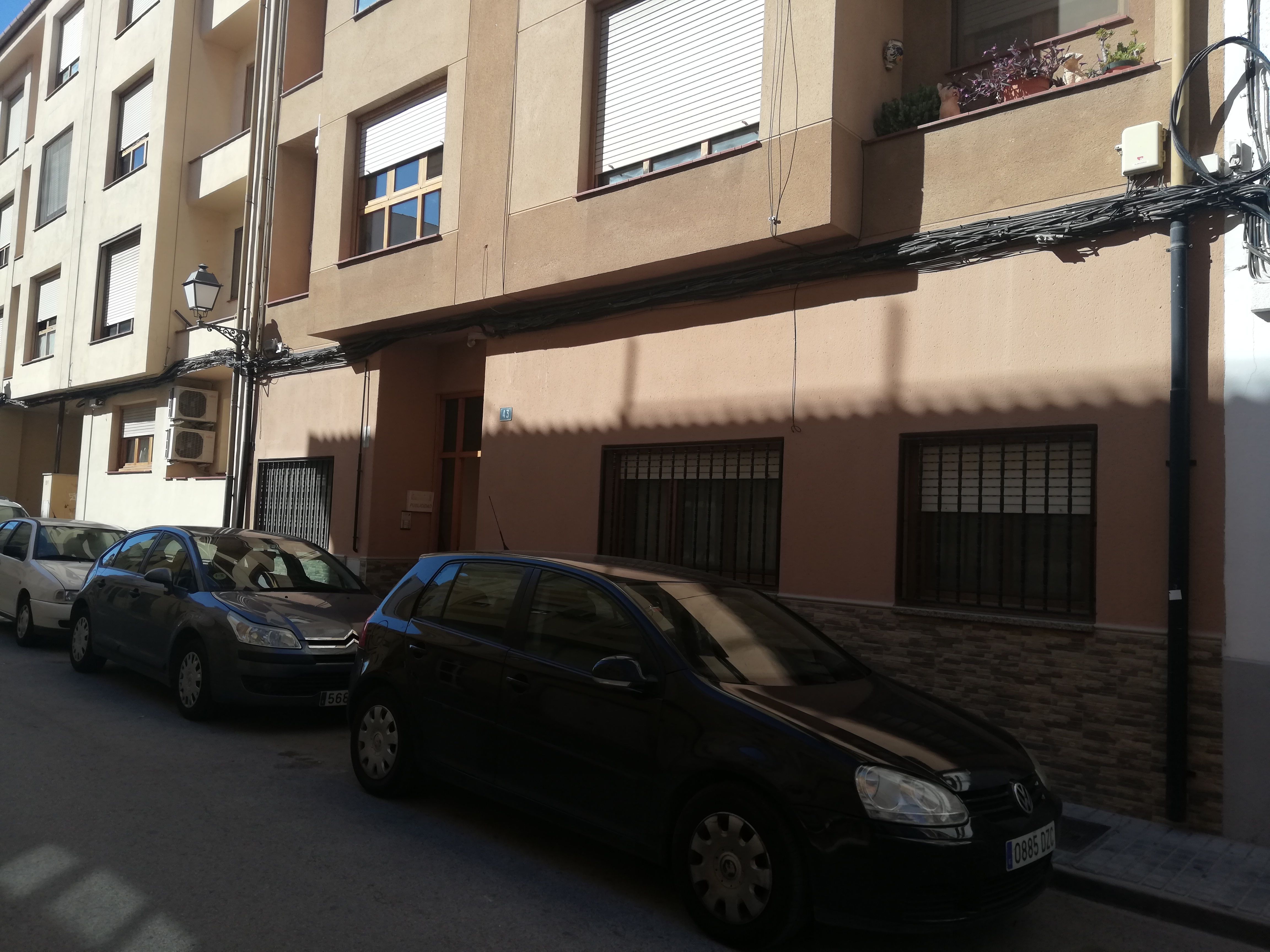 Vista exterior de Planta baixa en venda en Almansa amb Calefacció i Traster