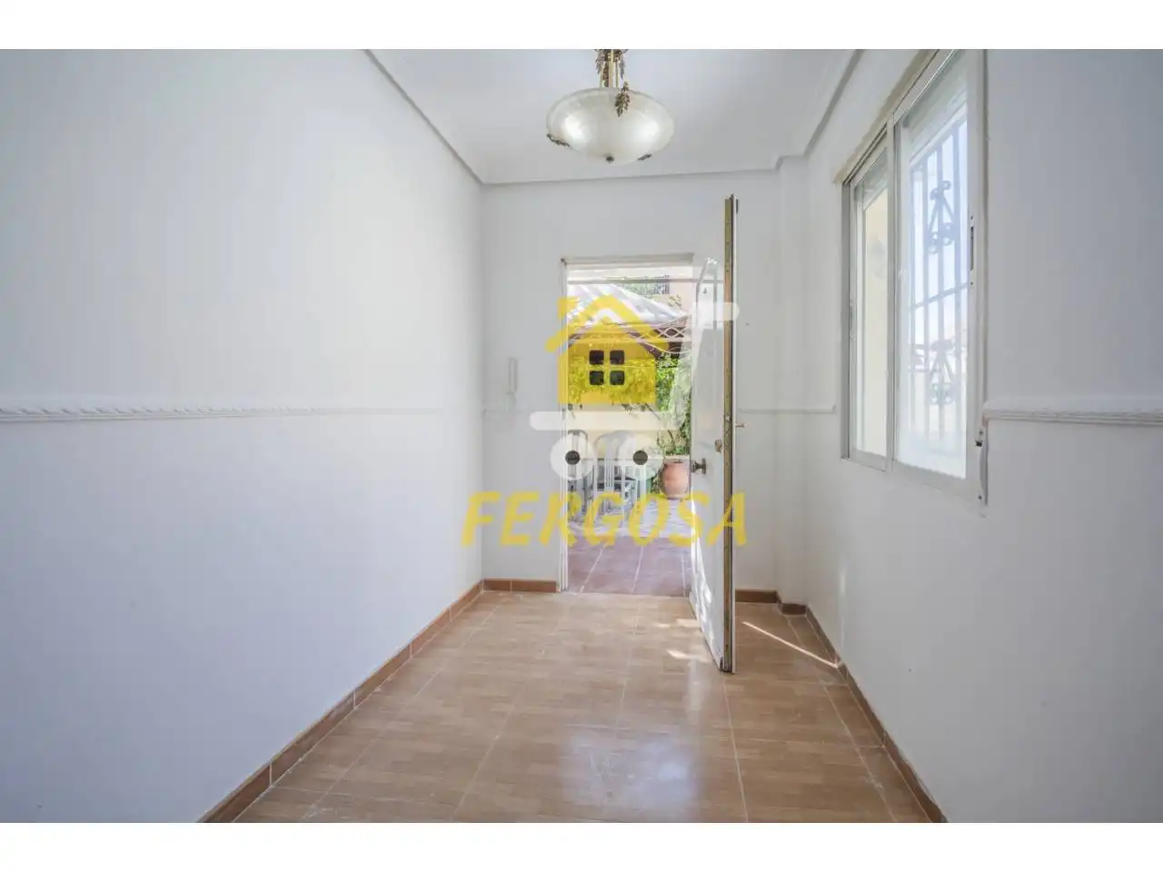 Casa adosada en venda en Las Ventas de Retamosa amb Jardí privat, Terrassa i Piscina