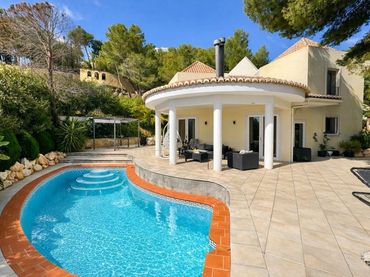Casa con piscina en venta en Callosa d'en Sarrià