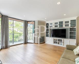 Living room of Flat for sale in  Barcelona Capital  with Air Conditioner, Heating and Terrace