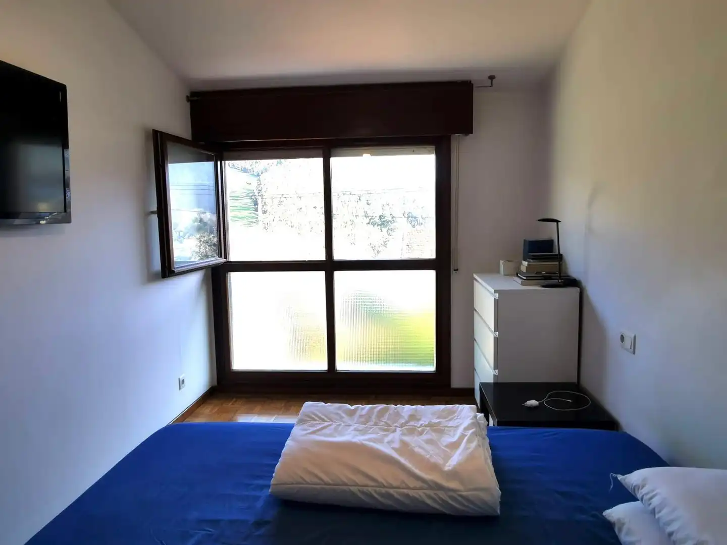 Habitación de Casa adosada en venta en Castro-Urdiales con Calefacción, Jardín privado y Amueblado
