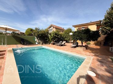 Casa con piscina in vendita a Calle Masía