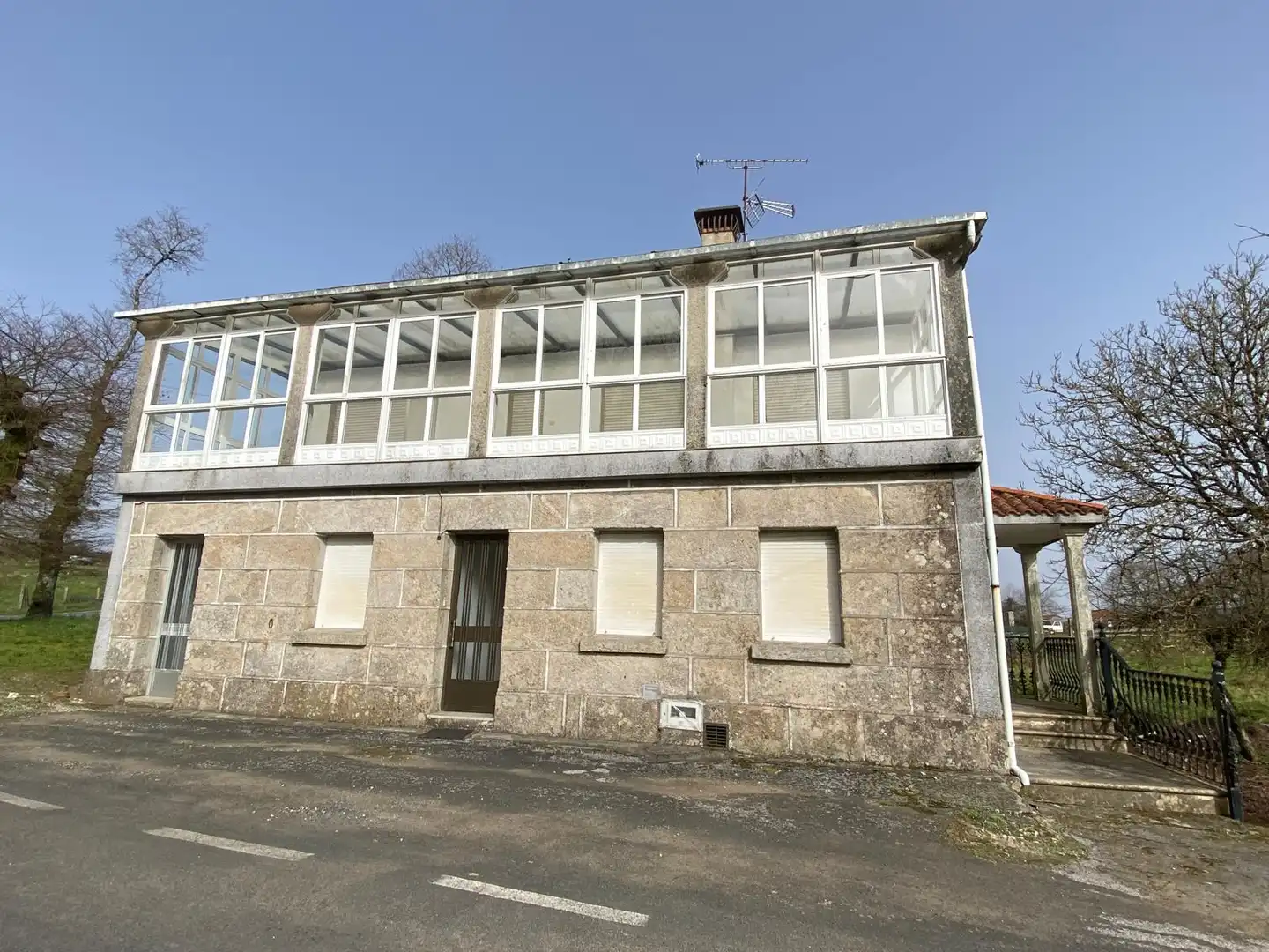 Casa amb terrassa en venda a Piñor