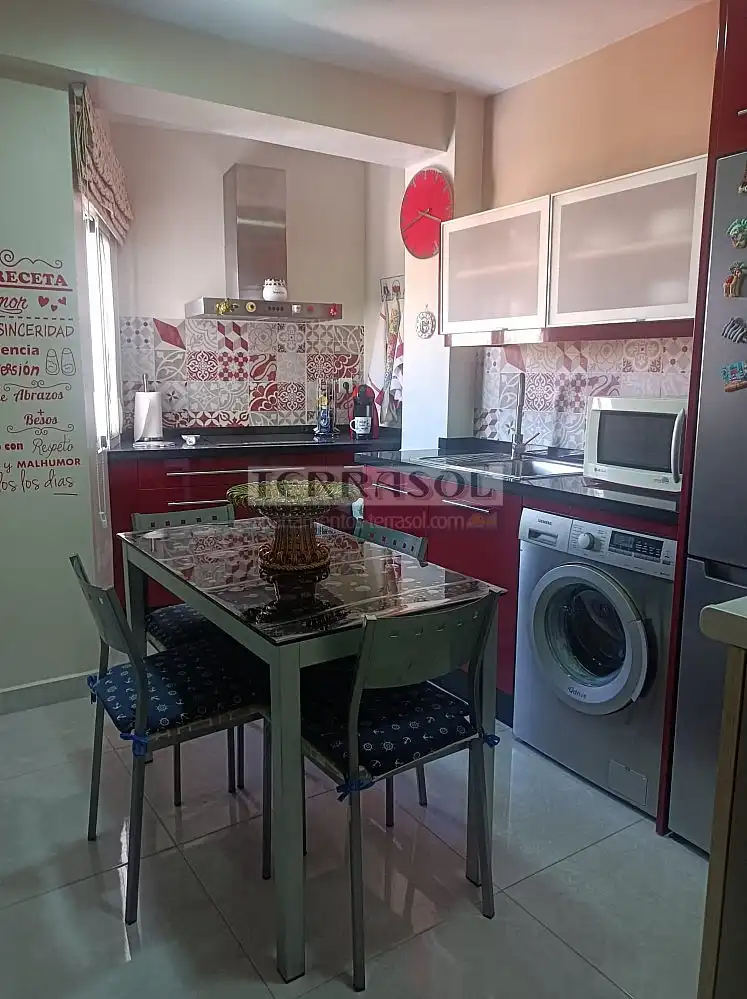Cocina de Apartamento en venta en Vélez-Málaga con Aire acondicionado, Calefacción y Jardín privado