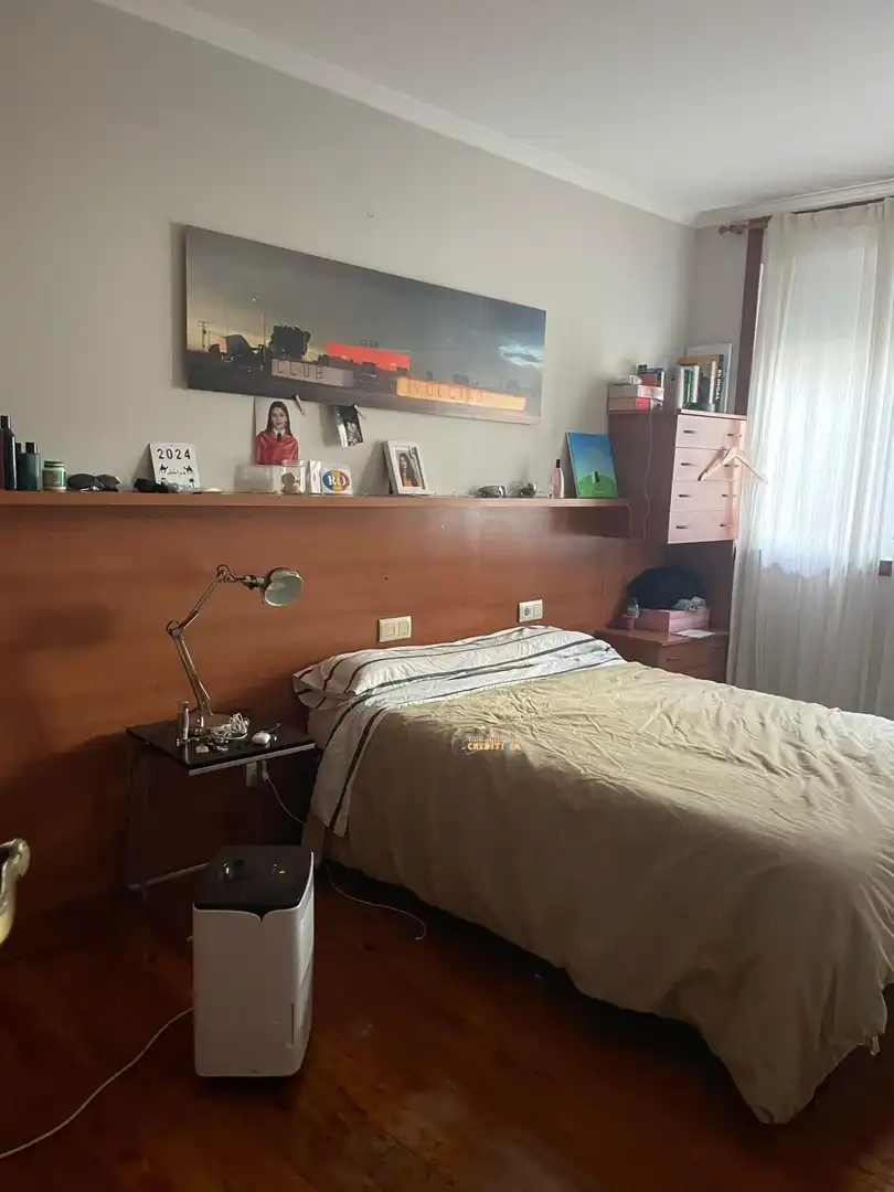 Flat for sale in Casco Vello