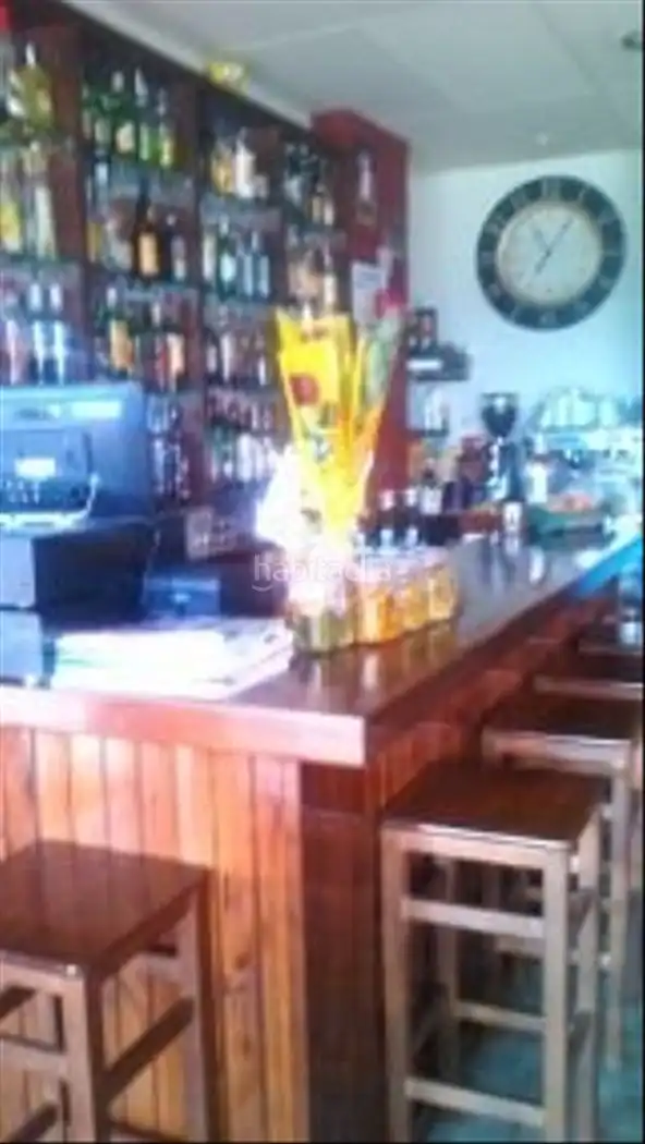 Local comercial en venta en Carrer Empordà 1, imagen 2
