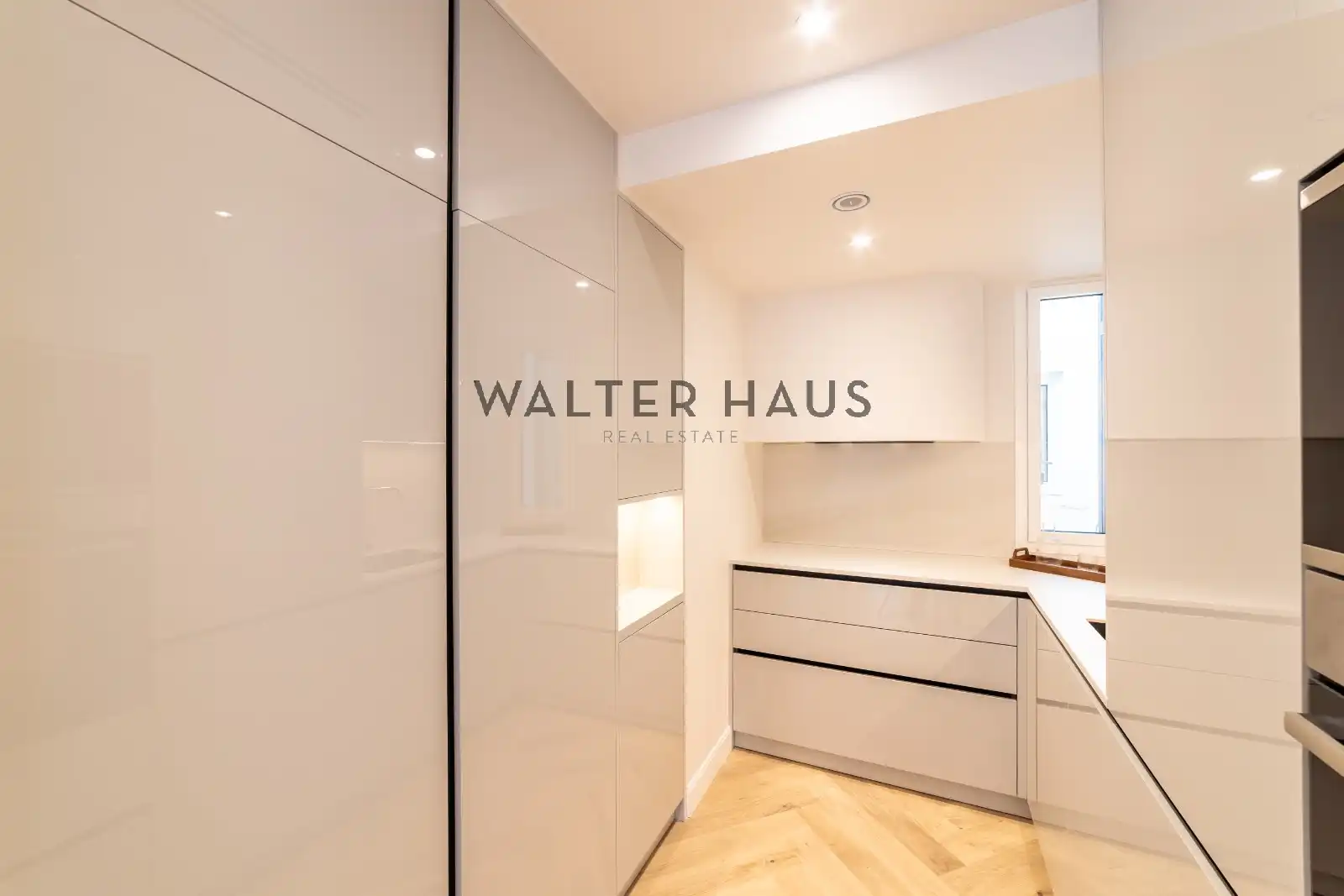 Flat for sale in Calle de Quevedo, Cortes - Huertas