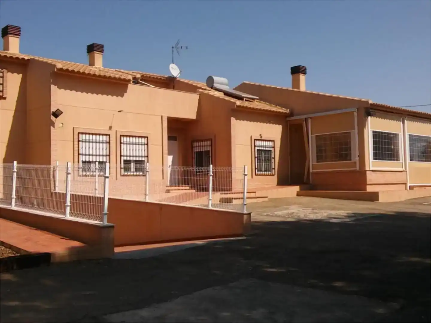 Vista exterior de Piso en venta en Pozuelo de Calatrava, Ciudad Real
